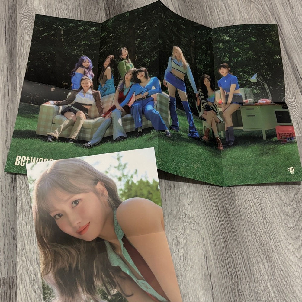 Between 1&2 Mini Album - Picture 5 of 6